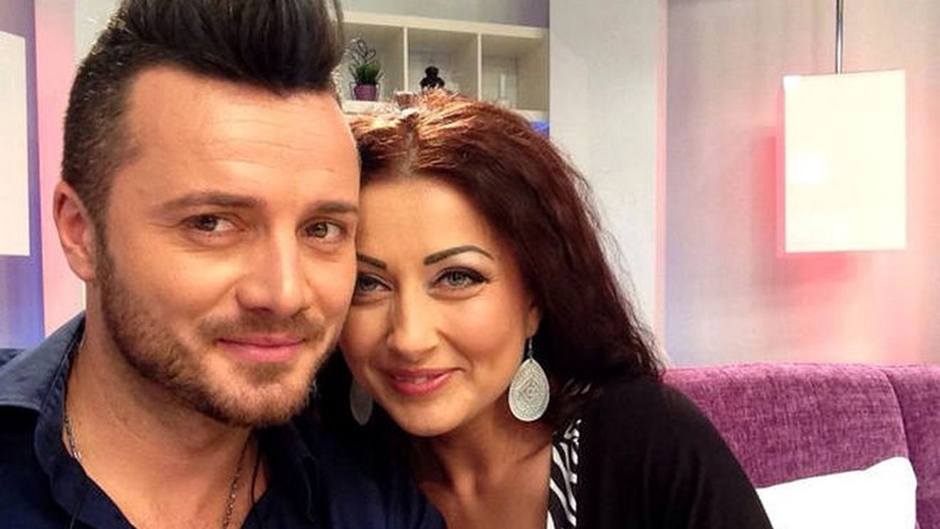 Tavi Clonda a făcut anunţul după ce Gabriela Cristea a fost înfrântă de Bianca Drăguşanu în lupta pentru fotoliul de la "Te vreau lângă mine". Fanii s-au bucurat