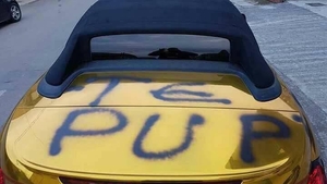 Dulce răzbunare! Gestul incredibil făcut de o româncă după ce a fost înșelată de partener: “Cu BMW ai f#^#^, BMW-ul ți l-am f#^#^”