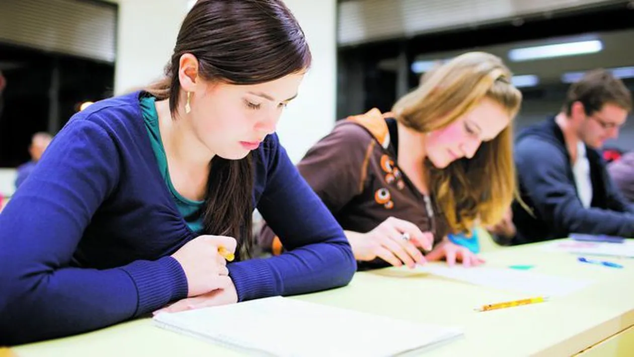 Elevii care au picat BAC-ul mai au o sansa in august