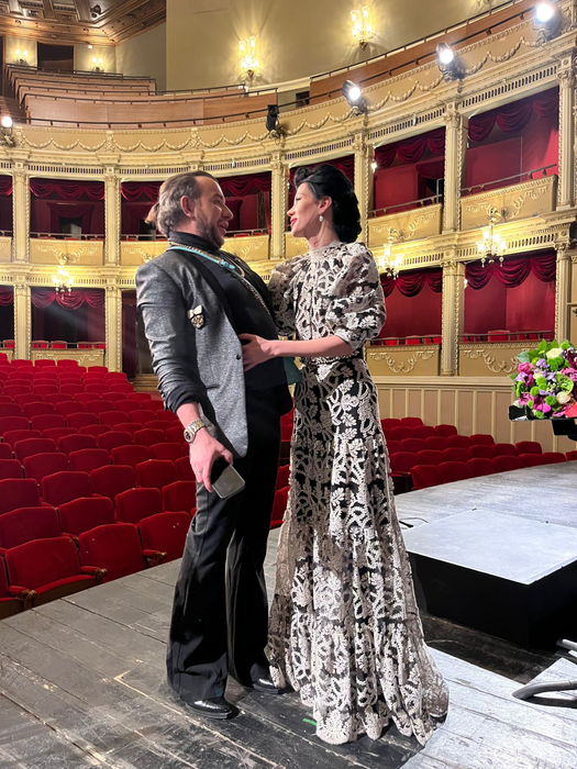 Stephan Pelger o vizita des la operă pe Andreea Ilie