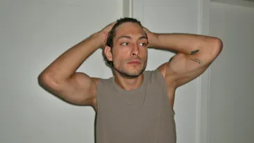 Toto Dumitrescu și-a sunat fosta iubită, în miez de noapte. S-a întâmplat după ce Alexandra a depus plângere împotriva lui: ”I-a zis că a jucat teatru”