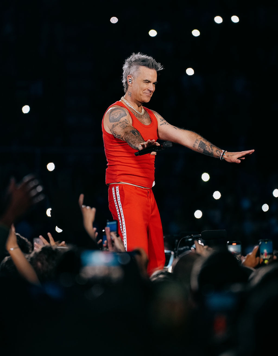 Robbie Williams a dezvăluit că suferă de sindromul Tourette: ”Patul este singurul loc unde mă simt în siguranță”