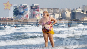 Si mamele sirenelor fac plaja! Nu au forme de top model, dar au putere sa treaca peste prejudecati