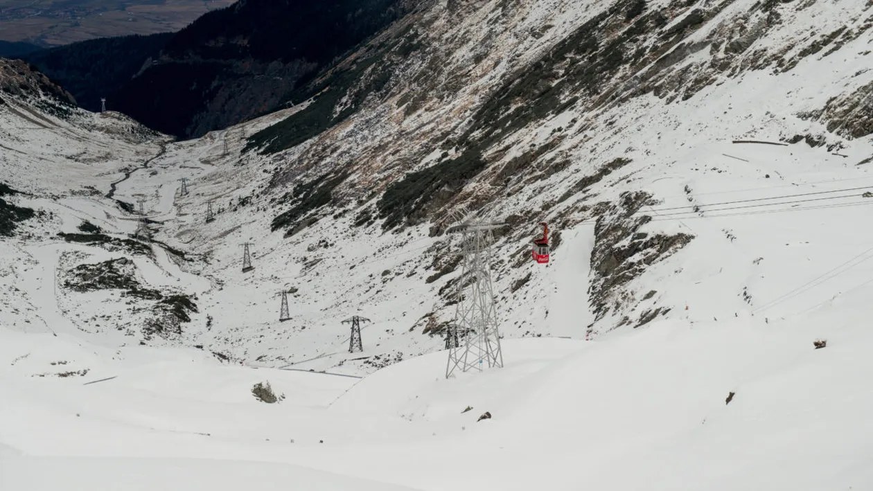 Accidentul de la telecabina Bâlea Lac: momentul în care două cabine au rămas fără frâne și s-au izbit de stație