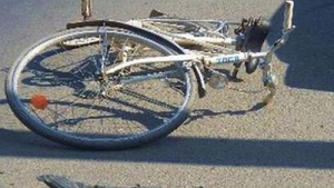 Au lăsat-o frânele și s-a mulat pe un zid de beton! Ce s-a întâmplat apoi cu femeia