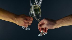 Ce trebuie să faci de Revelion, dacă vrei să atragi banii în 2025? Obiceiuri inedite de anul nou