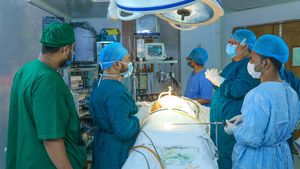Incredibil ce pedeapsă a primit o doctoriță care a amputat piciorul sănătos unui pacient: ”Doctorița nu a observat că a marcat piciorul greșit”