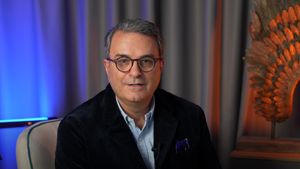 Mama lui Lucian Mîndruță a murit. Ce i-a spus jurnalistului, înainte să-și dea ultima suflare