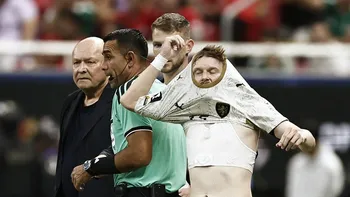 De ce fotbaliștii poartă „bustiere” la Cupa Mondială și la ce îi ajută