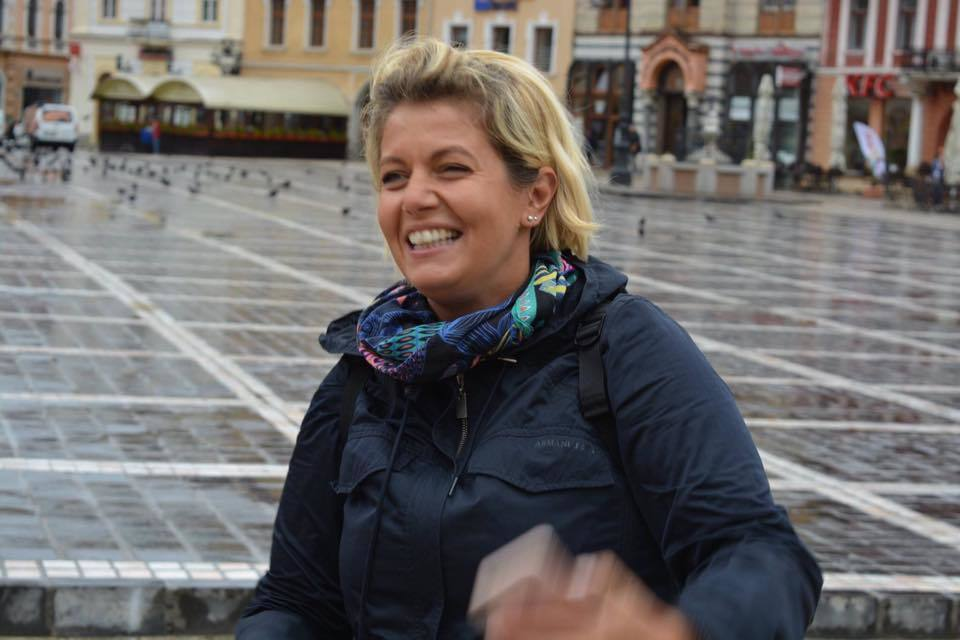LORENA BALACI a fost sfâşiată de câinele vecinului! Vedeta a ajuns de urgenţă la spital:,,M-a paralizat…‘’