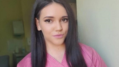 O studentă la UMF din Iași a văzut moartea cu ochii de la o durere abdominală! De ce boală rară suferă tânăra de 20 de ani