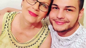 N-o să-ți vină să crezi cum a reacționat mama lui Răzvan Botezatu când a aflat că fiul ei este gay