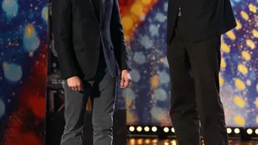 Cel mai inalt magician face ravagii la metrou! Vezi cum s-a facut remaracat in multime!