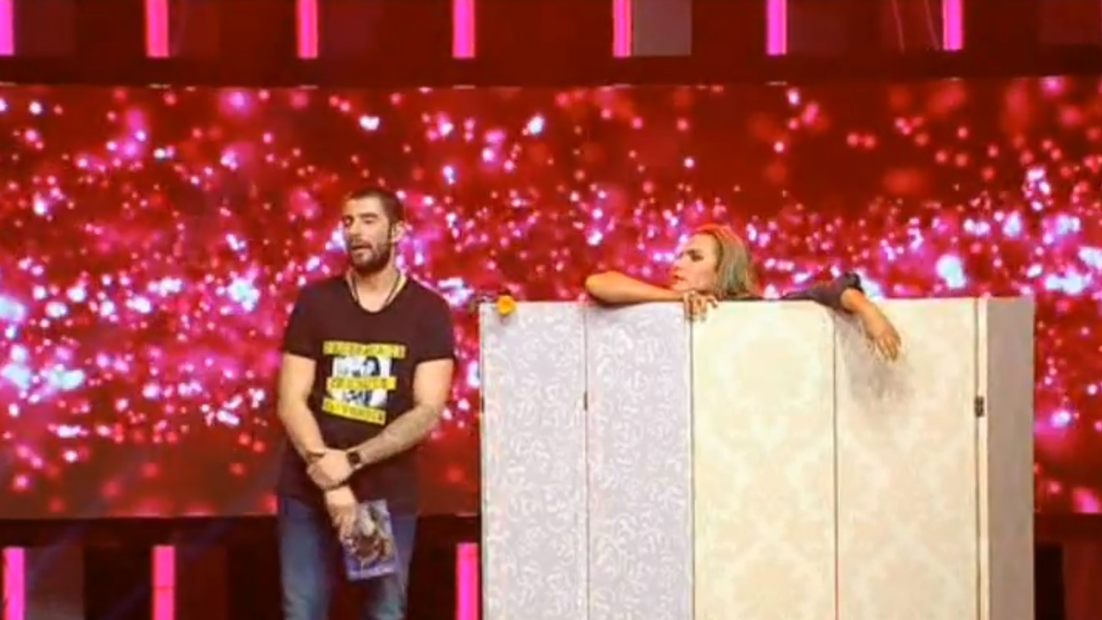 Anna Lesko a rămas fără sutien la Kanal D! Cum a reacționat Victor Slav