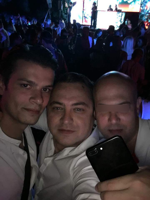 Mario Iorgulescu împreună cu Edi Chioru şi un alt prieten de-al lor