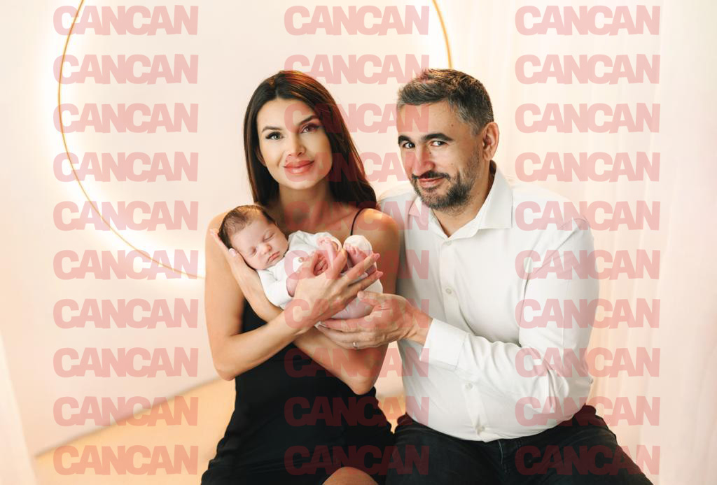 Cei doi părinți, alături de fiul lor (SURSA FOTO: CANCAN.RO)