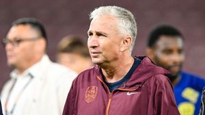 Ce boală are Dan Petrescu, de fapt? Afecțiunea care l-a făcut să topească 30 de kilograme