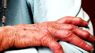 Prizoniera in propria casa! O batrana din Franta a ramas inchisa 20 de zile in baie