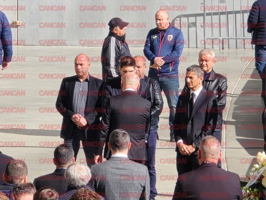 Politicieni, foști jucători și sute de fani își iau rămas bun de la Mircea Lucescu. Ultima zi de omagiu pe Arena Națională