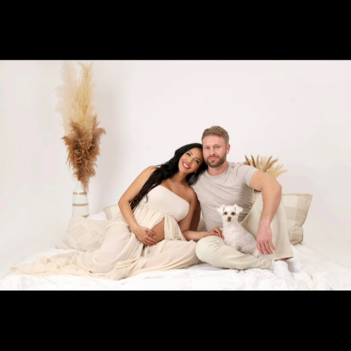Scandal internațional! Vedetă TV din SUA, lăsată gravidă de un actor român, deși e măritată cu altul
