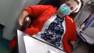 O femeie, umilită la spitalul din Băicoi! Medicul îi refuză internarea: ”Aici, eu hotărăsc dacă internez sau nu, nu Ploieştiul peste mine!”