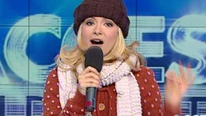 E jale in televiziune! Simona Gherghe a inghetat de frig in studioul emisiunii sale! Uite cat de gros s-a imbracat!