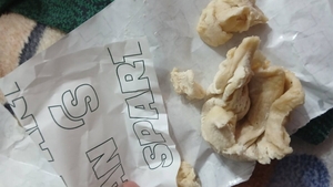 Un ieșean a comandat 3 gyros de la Spartan. Când i-a ajuns comanda acasă, să cadă din picioare. Ce a primit, de fapt
