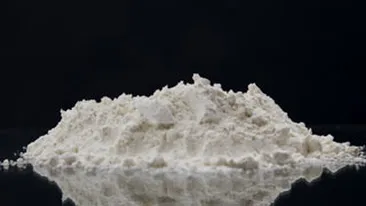 Un barbat de 23 de ani a murit dupa ce a ingerat doua linguri de cafeina pudra