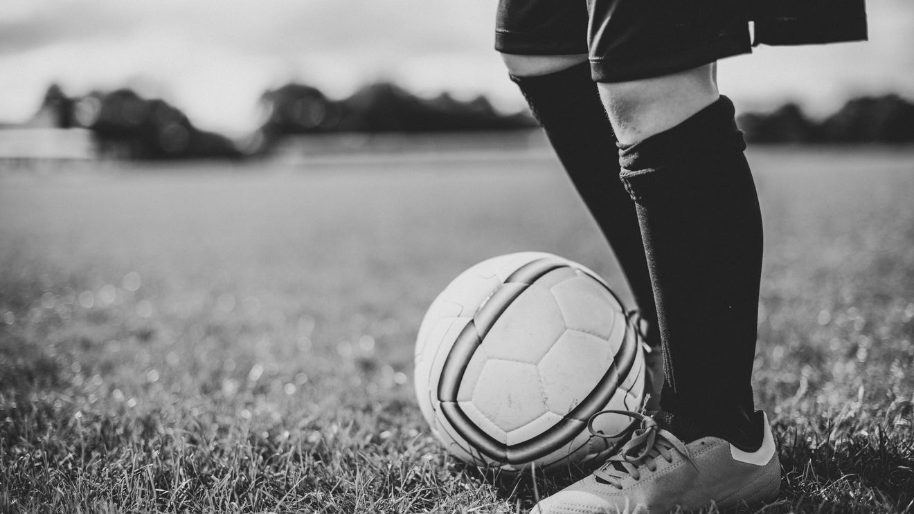 Tragedie în sportul românesc! Un fotbalist promițător a murit la doar 16 ani, lovit de tren