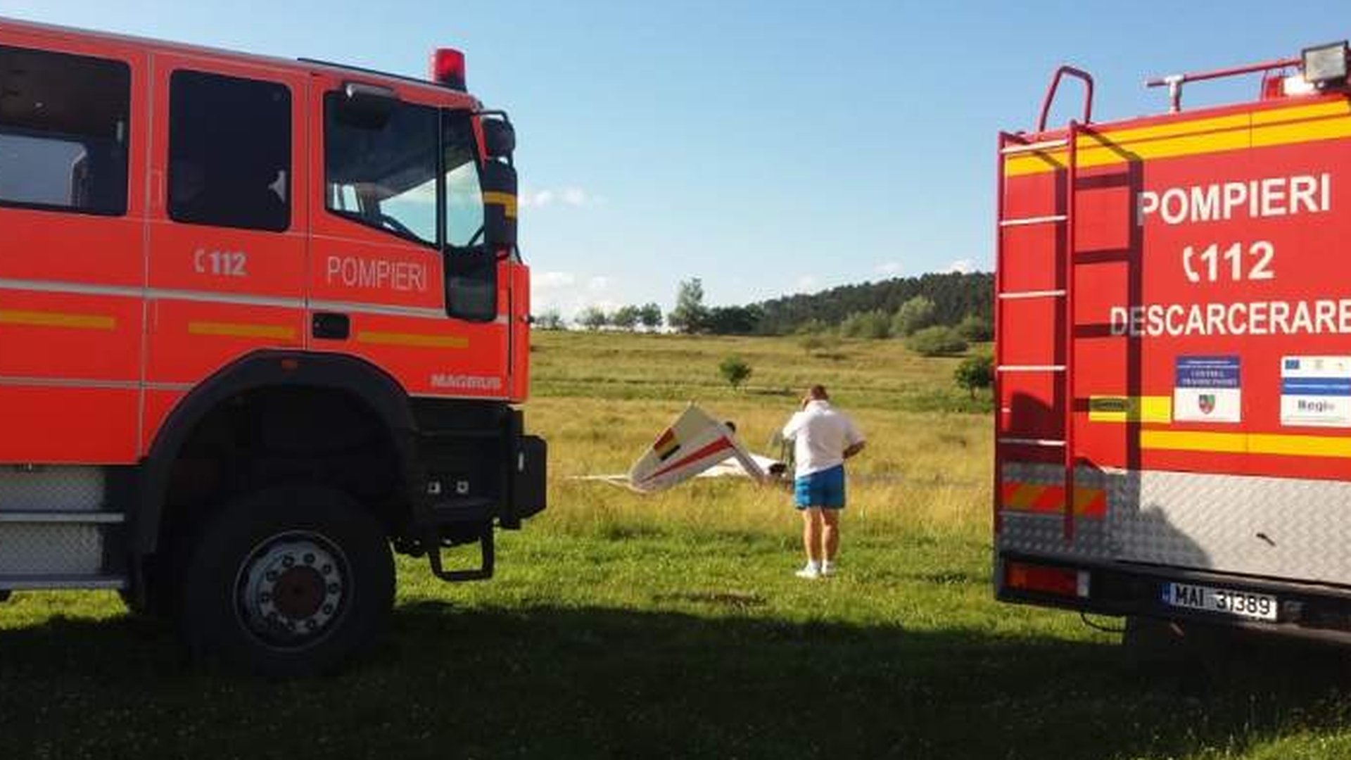 Clipe dramatice, în Brașov! Un planor s-a prăbușit, iar pilotul a rămas încarcerat
