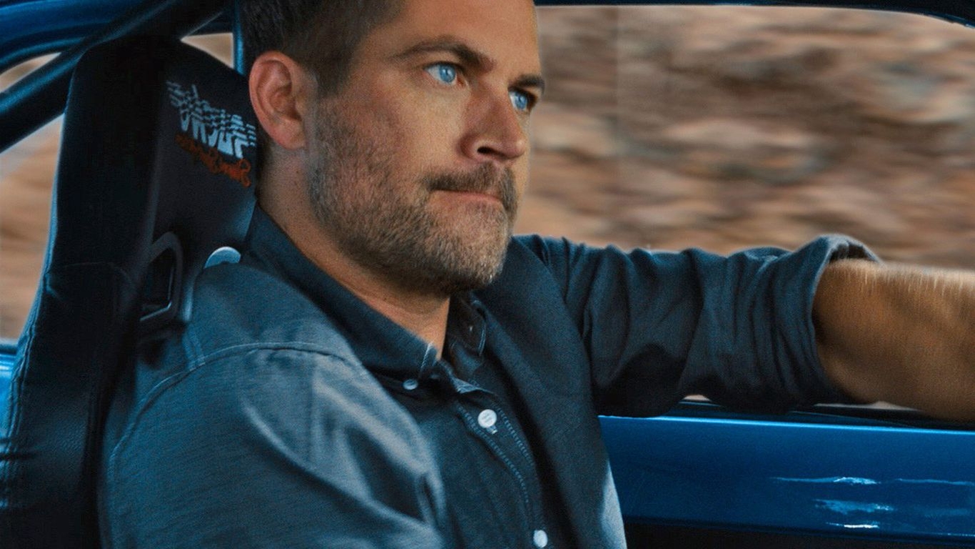 Era pilot de curse, insa a reusit sa intre cu masina in stalp! Cine este soferul masinii in care se afla si Paul Walker