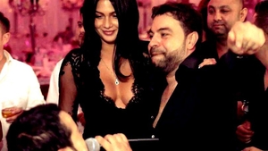 Florin Salam, prima reacţie după despărţirea de Roxana Dobre! Ce a putut să spună despre mama copiilor săi