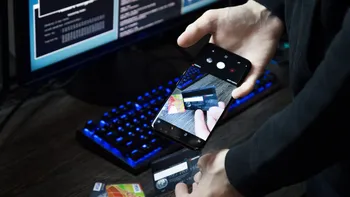 Poliția Română a emis alertă de fraudă la nivel național. Un simplu apel telefonic te poate lăsa fără bani în cont