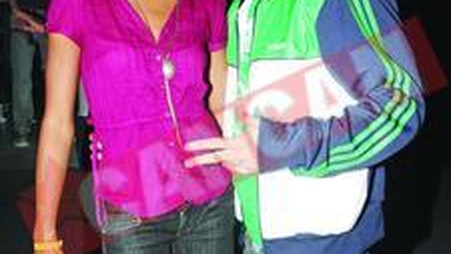 Alex si-a dus iubita la parinti de 15 ori intr-un an