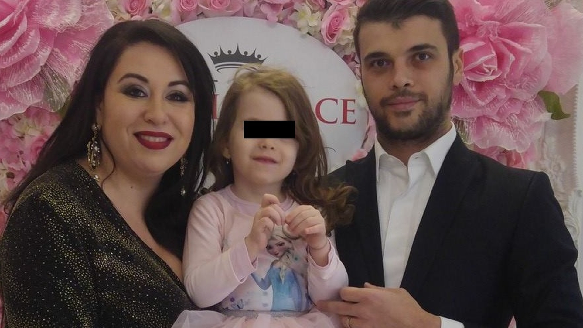 Oana Roman şi-a făcut bagajele şi a plecat de acasă! Ce se întâmplă între vedetă şi soţul ei, după ce au fost la un pas de divorţ