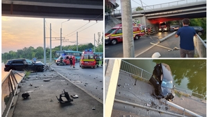 Accident cumplit în Capitală. Un minor de 13 ani a intrat cu o mașină furată într-un stâlp