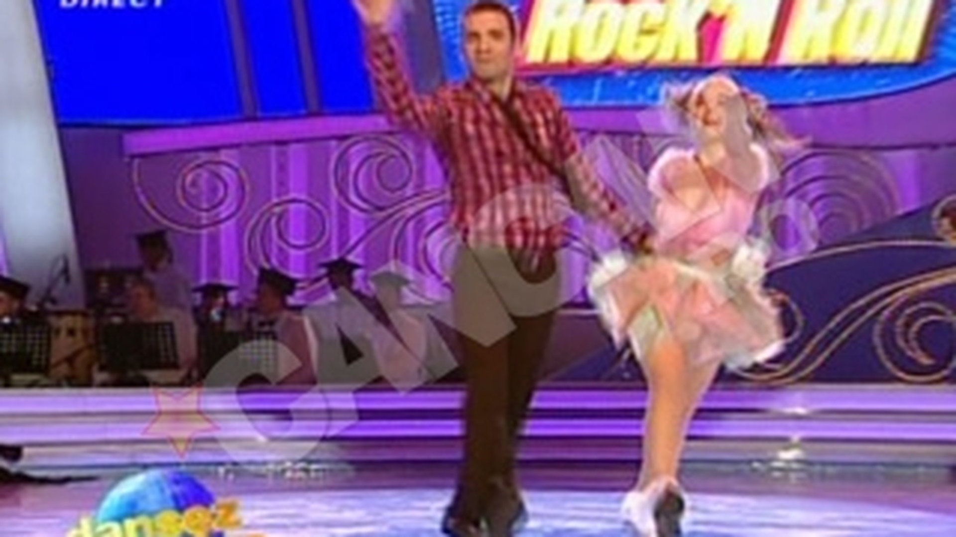 VIDEO Daniel Nitoiu si Alexandra Maresi au dansat pe muzica pe care juca Stefan Banica in tinerete!