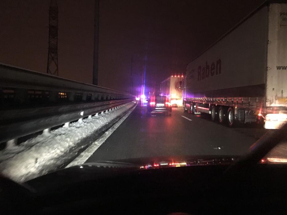 Carambol pe autostrada București-Pitești, vineri seară. 12 mașini au fost implicate!