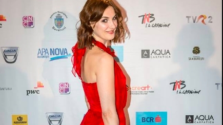 IOANA FLORA, câştigătoarea premiului Gopo la categoria ”Cea mai bună actriţă în rol principal”, fără lenjerie intimă în public?