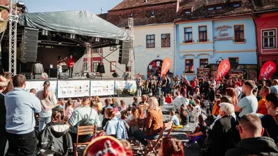 Sighișoara, ultima cetate medievală încă locuită din Europa, marchează începutul verii cu festivalul „Carnaval în cetate”
