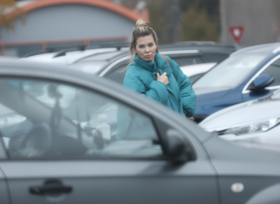 Gina Pistol, apariție spectaculoasă pe stradă (SURSA FOTO: CANCAN.RO)