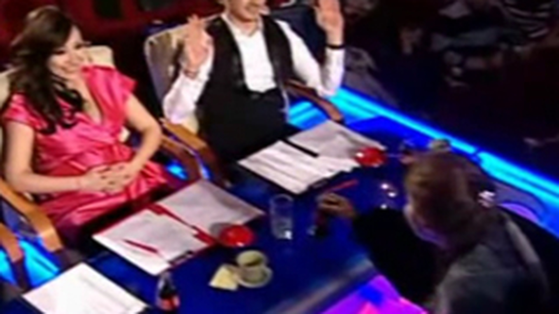 Momente nedifuzate de la "Romanii au talent"! Uite-l pe tipul care imita trailere de filme si femeia care voia sa-i toarne suc in cap lui Mihai Petre