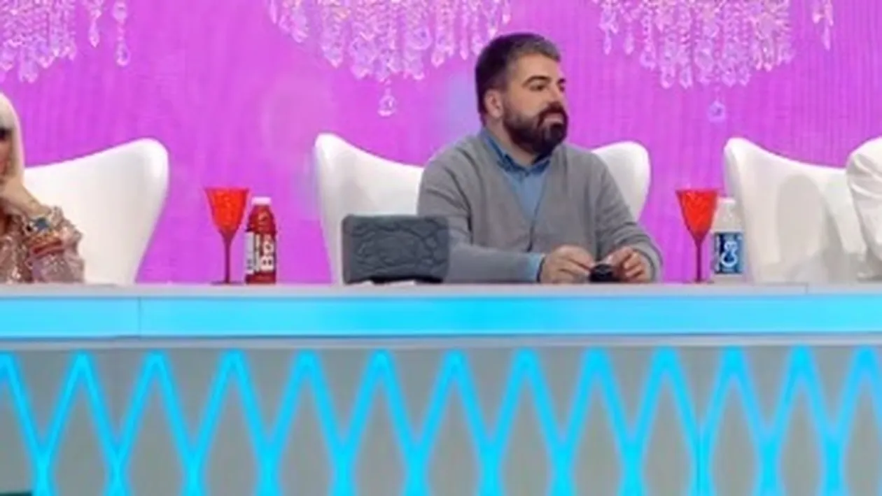 Scandal pe bune între Iulia Albu şi Raluca Bădulescu: Dacă vreodată în viaţa ta...