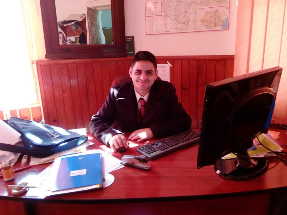 Ionel Petrea, orfanul ajuns director de şcoală