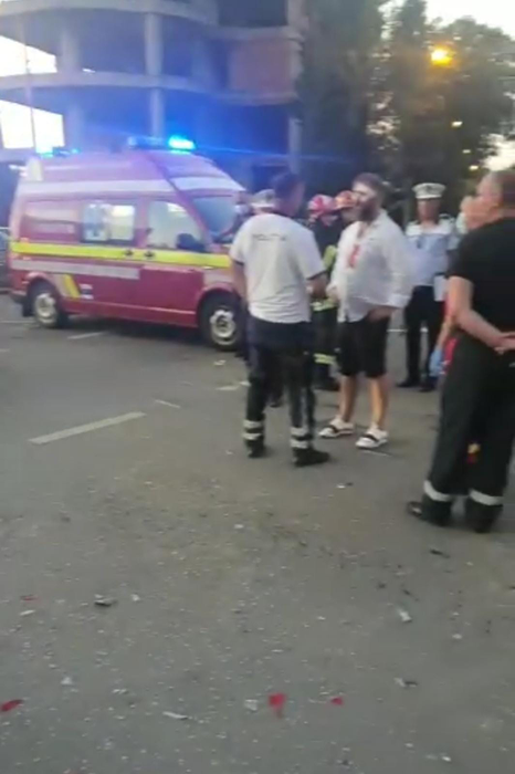 Grav accident în București! Un Ferrari și un Mitsubishi s-au făcut praf! IMAGINI EXCLUSIVE