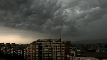Un ciclon puternic va lovi România! Alertă ANM! Este adevărat