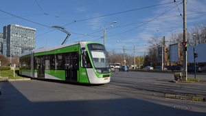 Femeie electrocutată de un cablu electric în București. A ajuns la spital în stare gravă