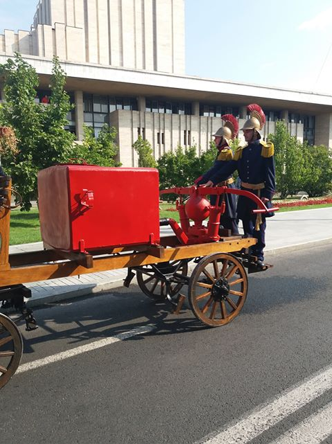 Primarul din Calopăr a devenit vedetă de Ziua Pompierilor