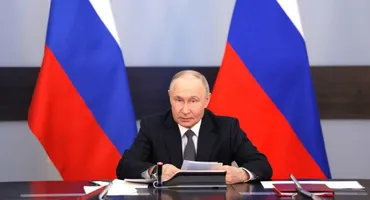 Cum arată apartamentul lui Vladimir Putin. Locuiește aici de 3 ani, dar abia acum le-a arătat jurnaliștilor interiorul