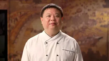 Chef John gătește pește dulce acrișor: rețeta imperială care aduce prosperitate la masă